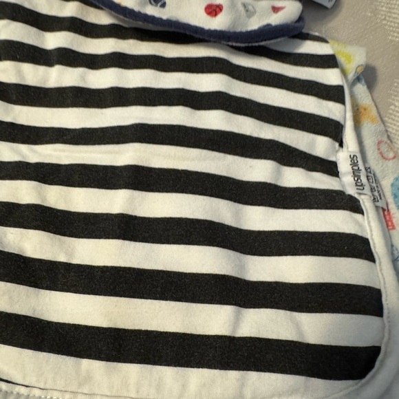 Baby Changing Table Bundle! (2) Changing Table sheets+ (3) Burp cloths. Like new - Picture 10 of 10